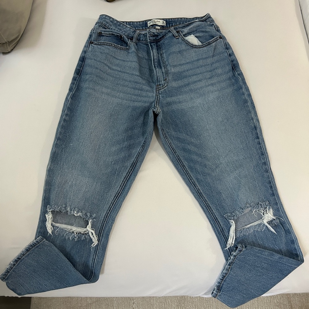 Abercrombie & Fitch The Skinny High Rise Jeans
